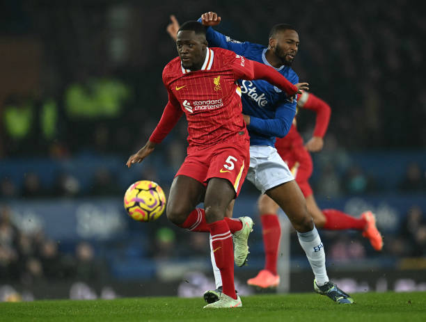 一名12岁 一名12岁